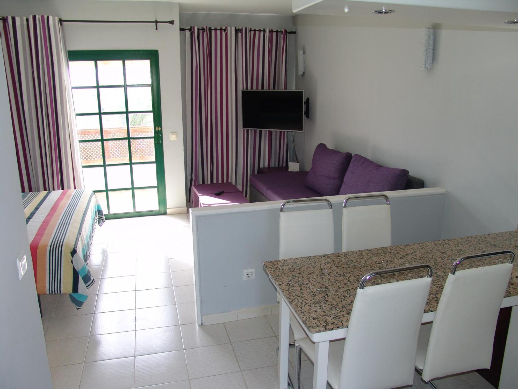 Moderno Apartamento Con Vistas Al Mar Playa Del Aguila  Bagian luar foto